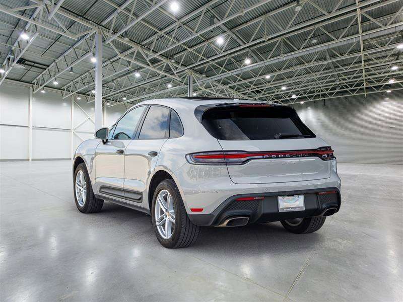 2024 Porsche Macan Base Gray alt 4
