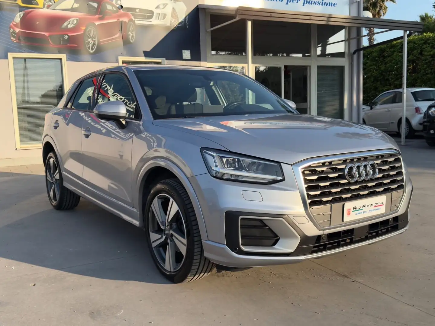 Audi Q2 30 TDI S tronic Admired Grigio - 2