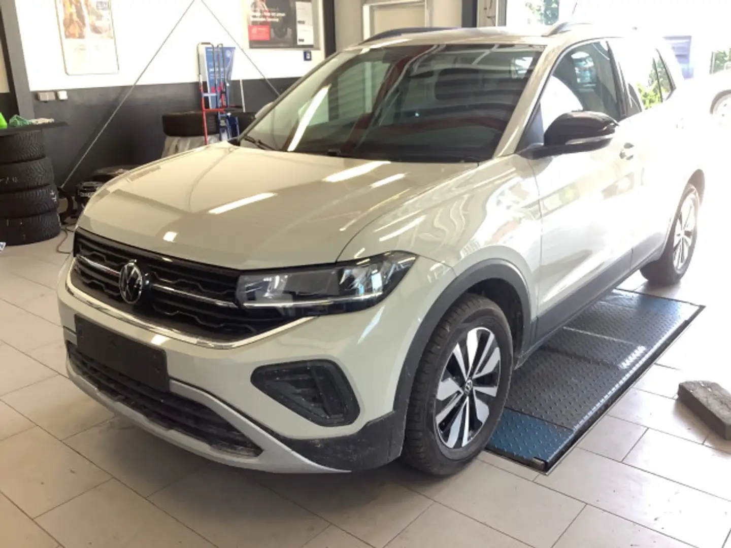 Volkswagen T-Cross 1.0 TSI Goal AppleCarPlay ACC Sitzhzg Grau - 2