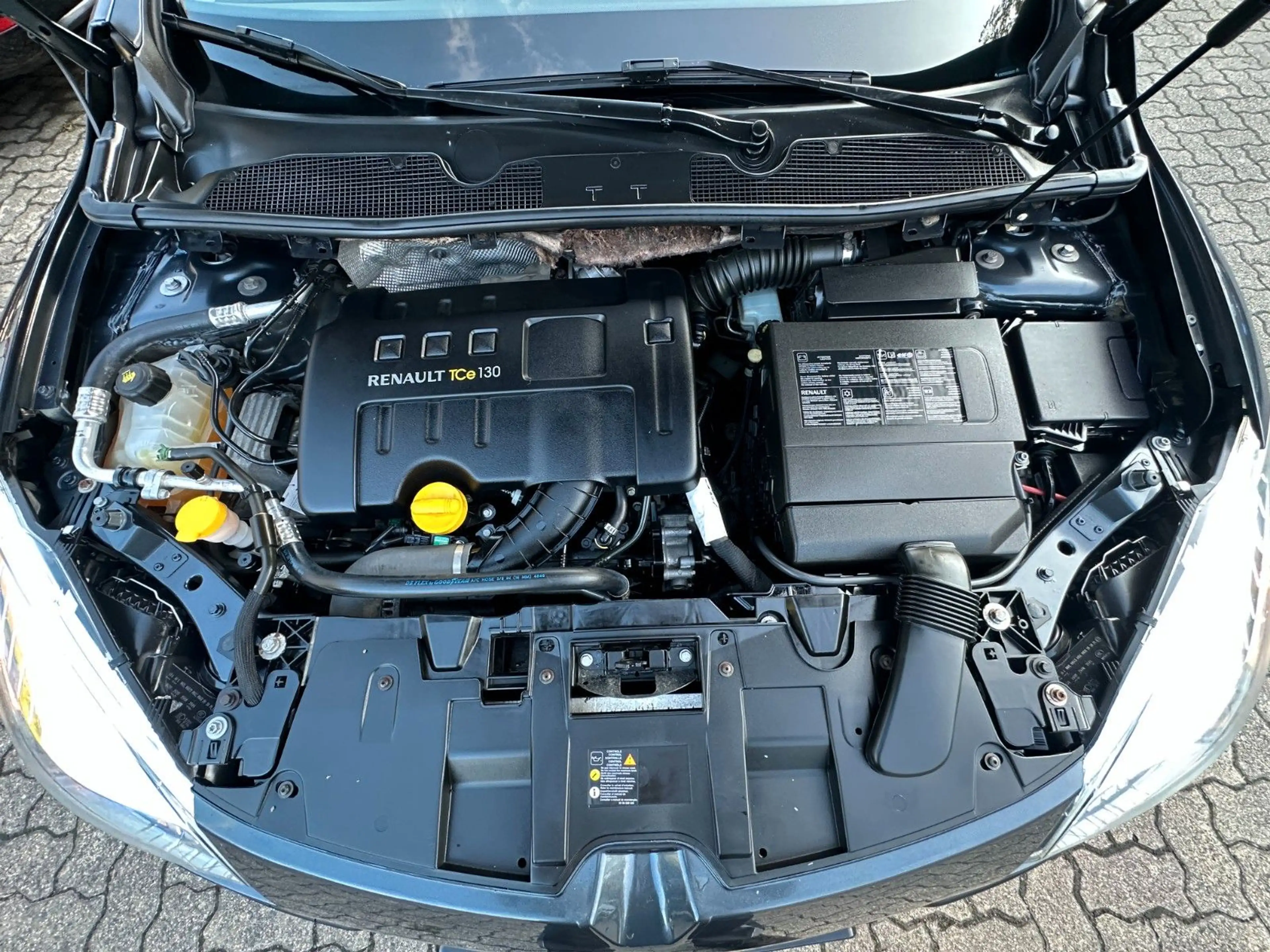 Renault Megane Grandtour BOSE Edition TEMPOMAT PDC NAVI — photo 20