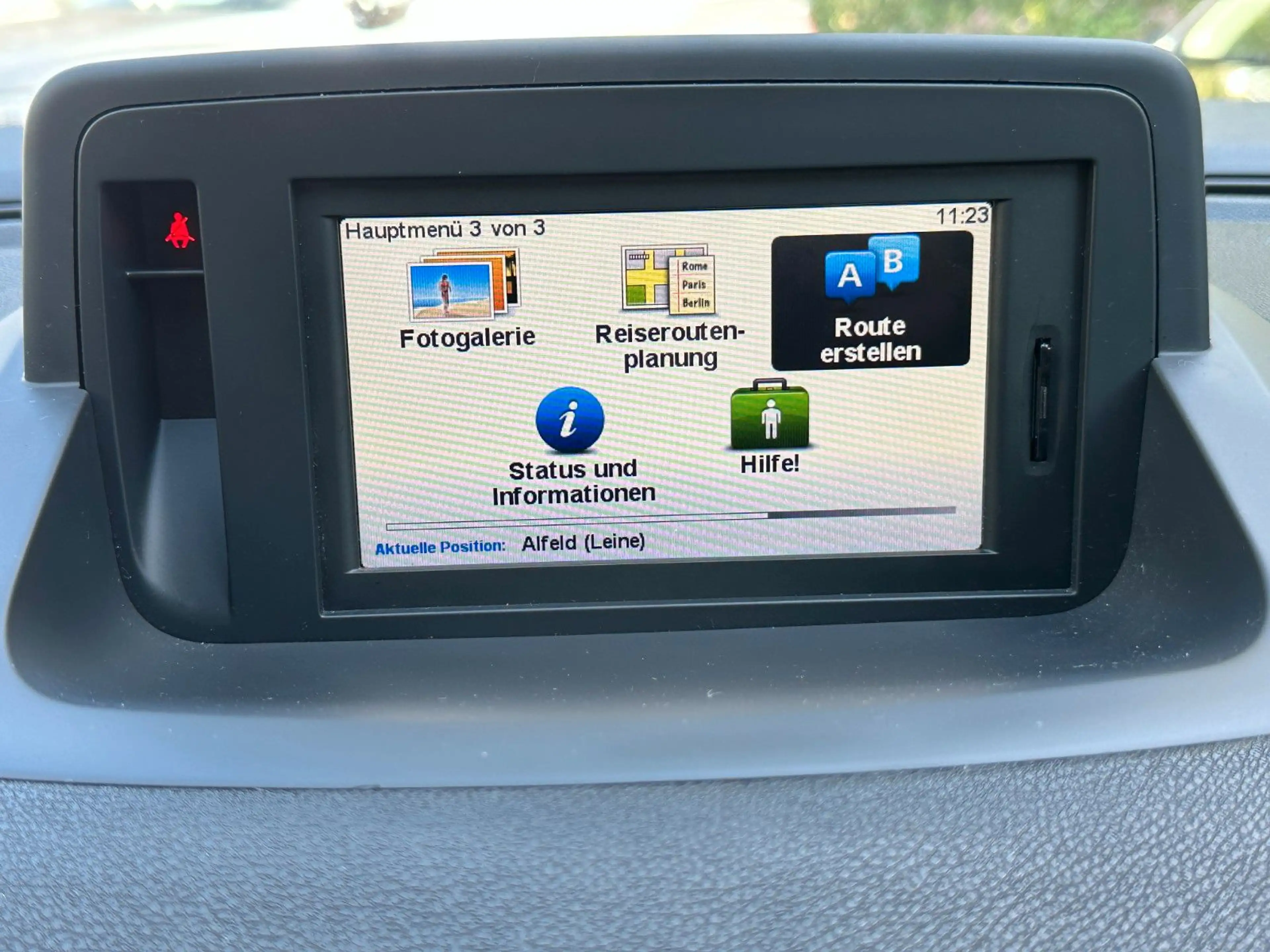 Renault Megane Grandtour BOSE Edition TEMPOMAT PDC NAVI — photo 14