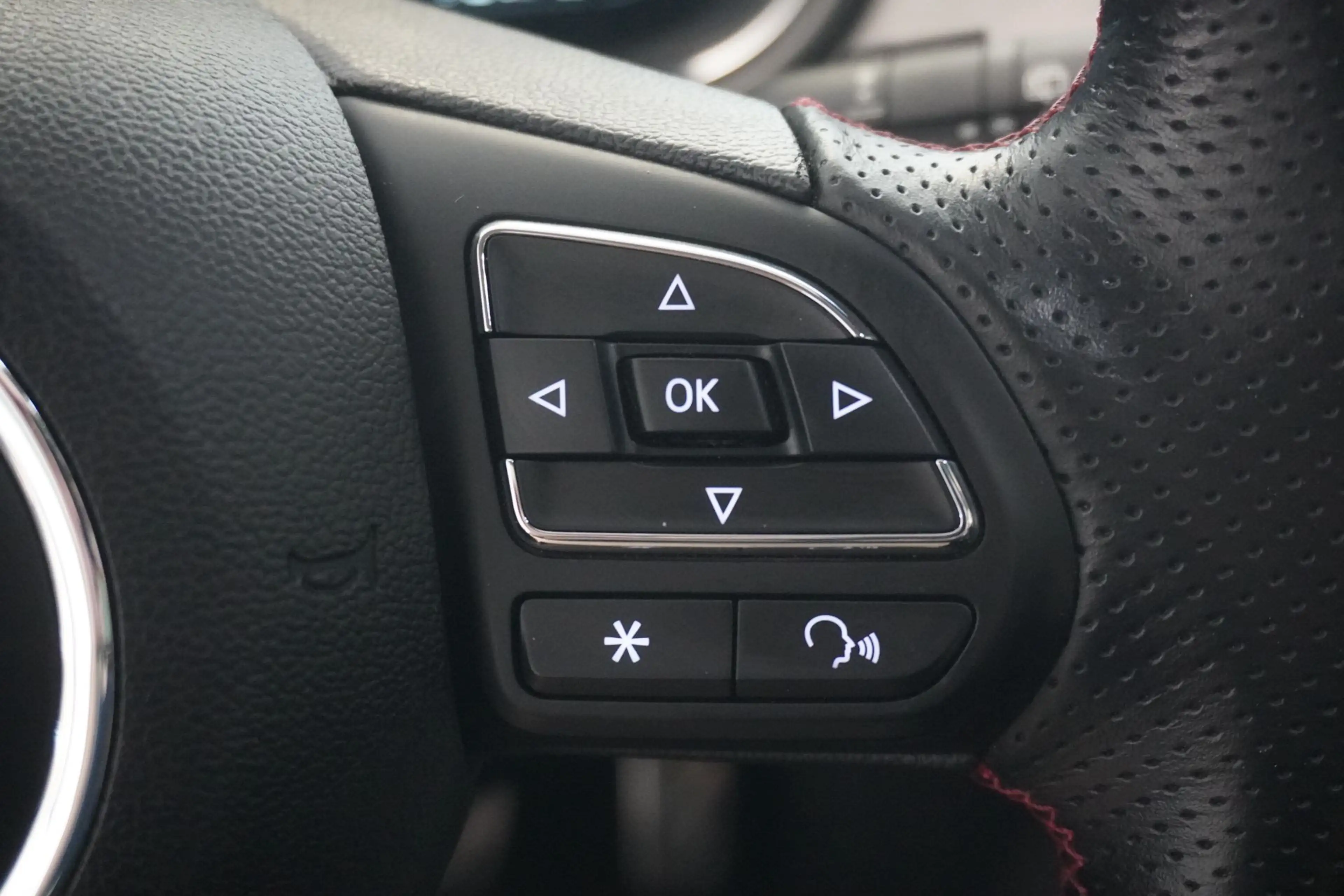 MG EHS Luxury PHEV Aut. Facelift/MY25 — photo 14