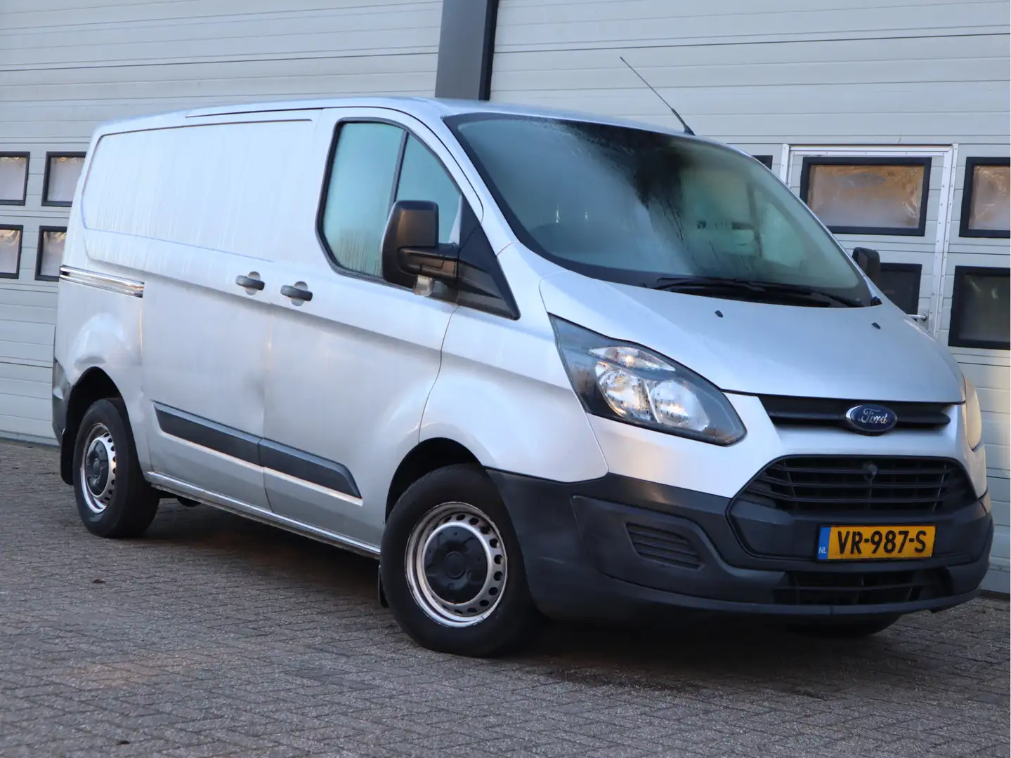 Ford Transit Custom 2.2 TDCI 101pk - Airco - Trekhaak - 3 Zits Argent - 2