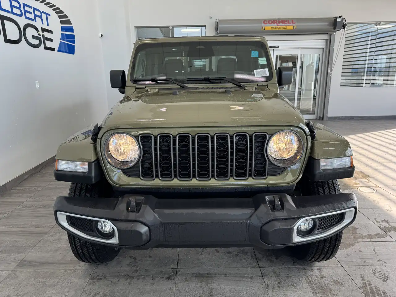 Jeep Gladiator снимка Jeep Gladiator