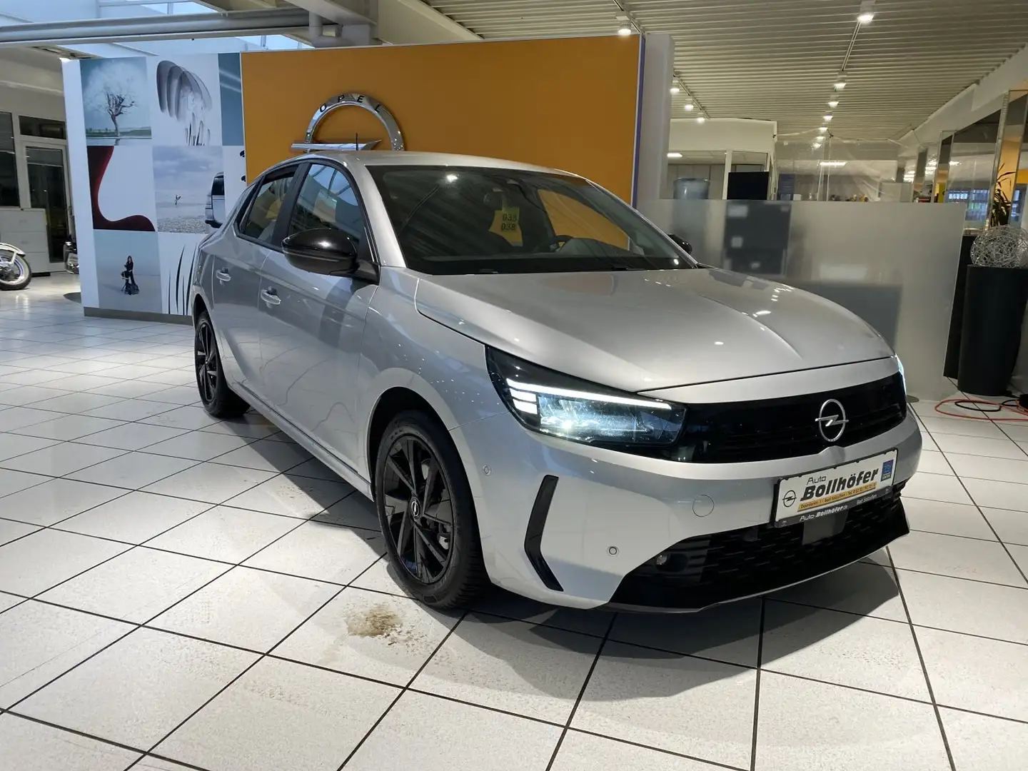 Opel Corsa 1.2 Edition AT8/SHZ+LHZ/PDC v+h+CAM/Allwetter Silber - 1