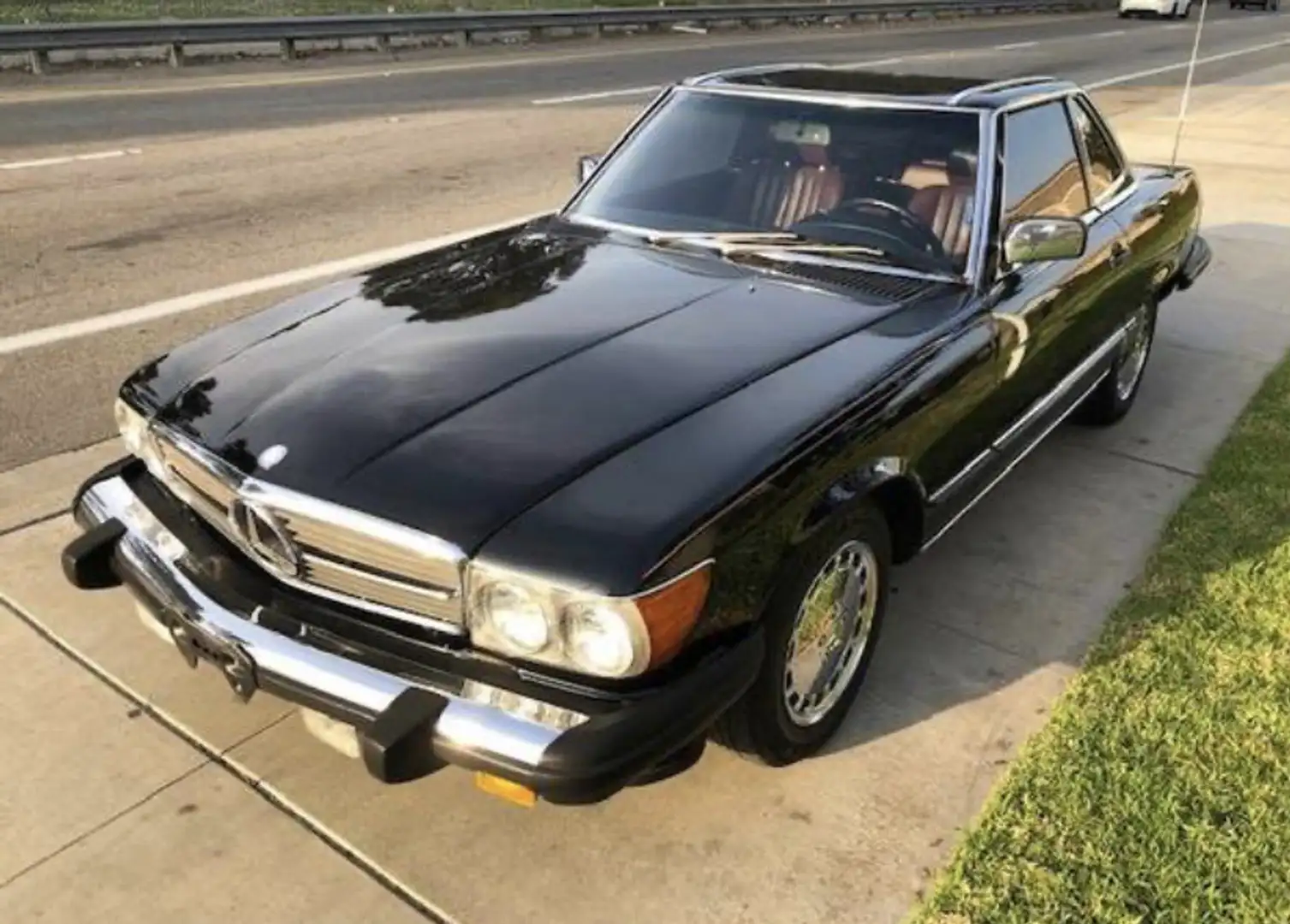 Mercedes-Benz SL 560 Schwarz - 1