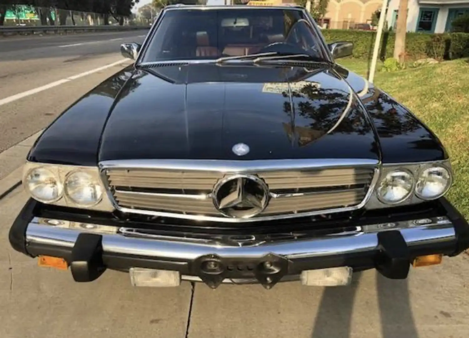 Mercedes-Benz SL 560 Schwarz - 2