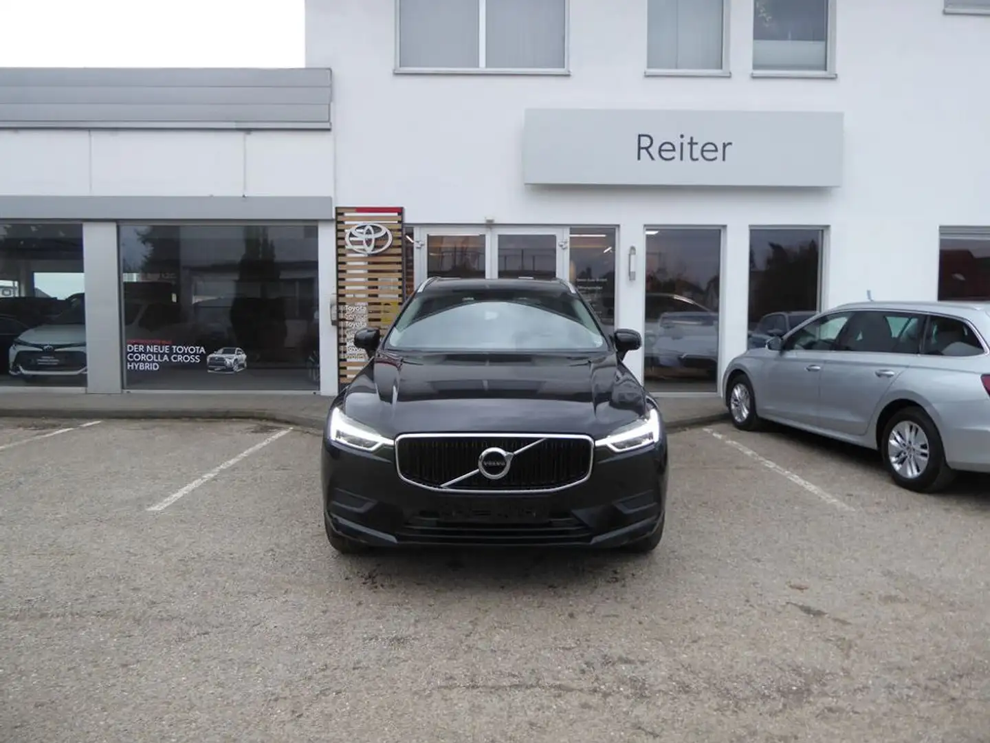 Volvo XC60 D3 2WD *LED*AHK*KAMERA* Noir - 1