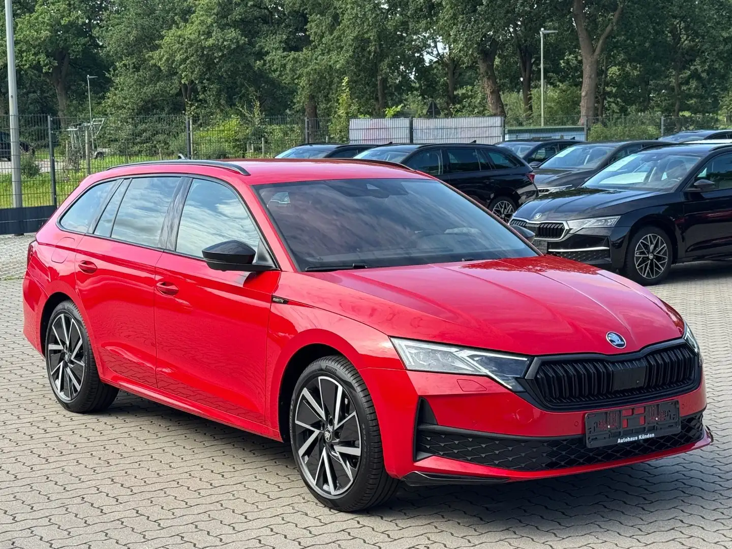 Skoda Octavia 2.0 TDI Sportline °360°ACC°VC°KEYLESS° Rojo - 1