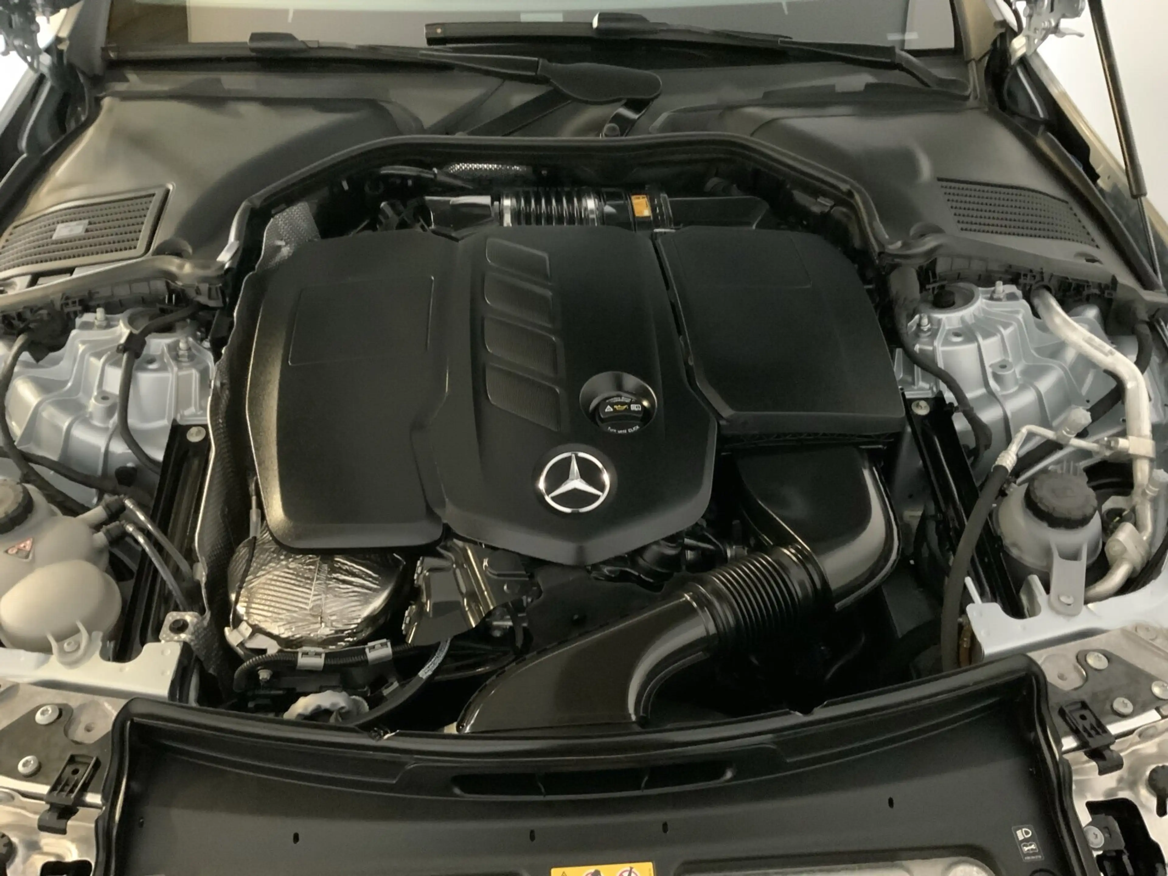 Mercedes-Benz CLE 220 CLE 220 d Coupé AMG AHK Pano Hinterachslenkung — photo 13