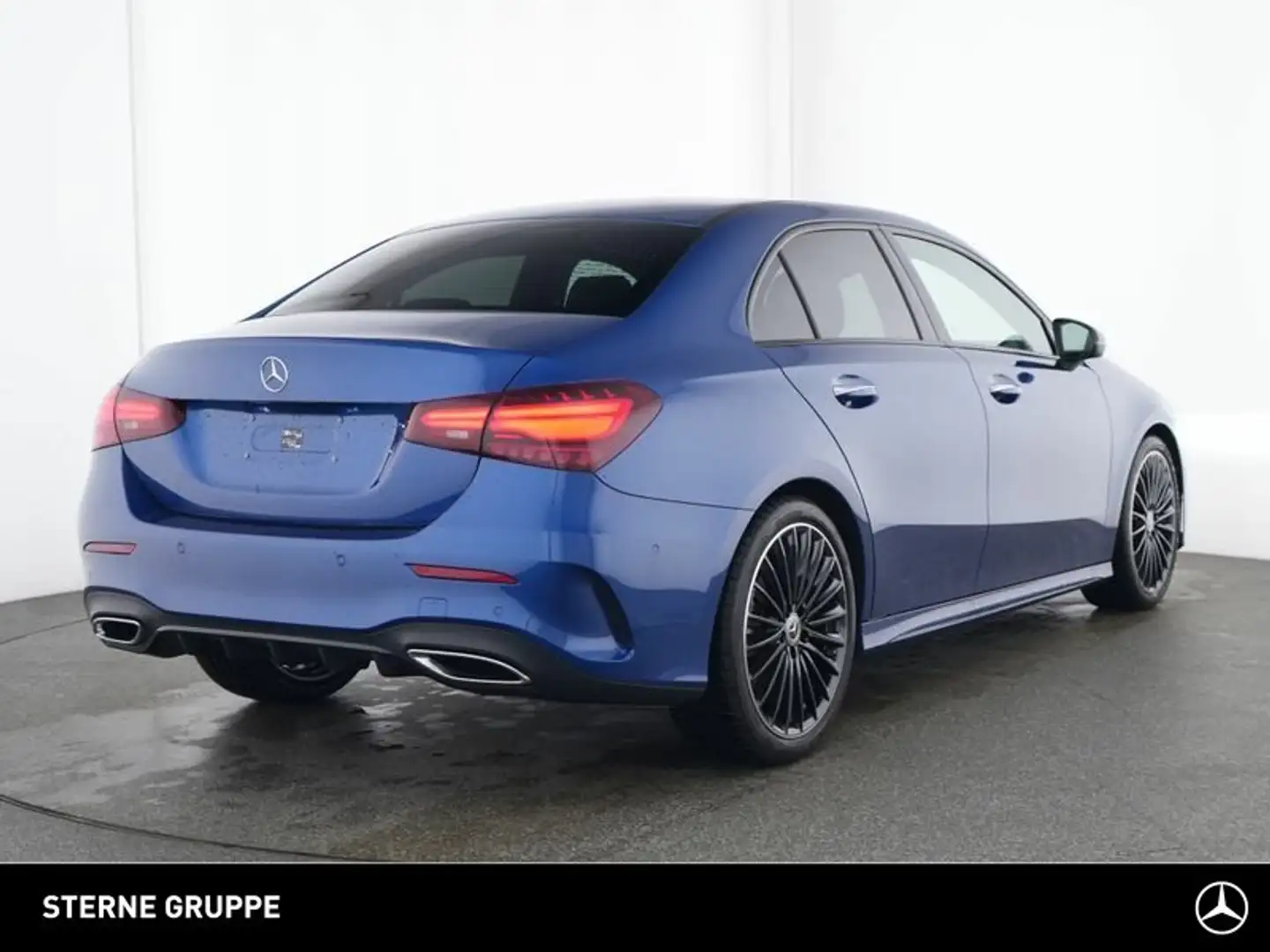 Mercedes-Benz A 180 A 180 Lim AMG Night LED Ambi Burme Kam SHZ DAB Bleu - 2