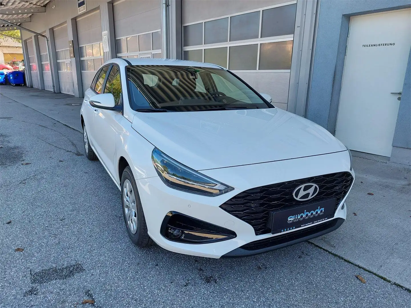 Hyundai i30 Kombi - PD Smart Line 1.5 DPI c5ks1 Blanc - 2