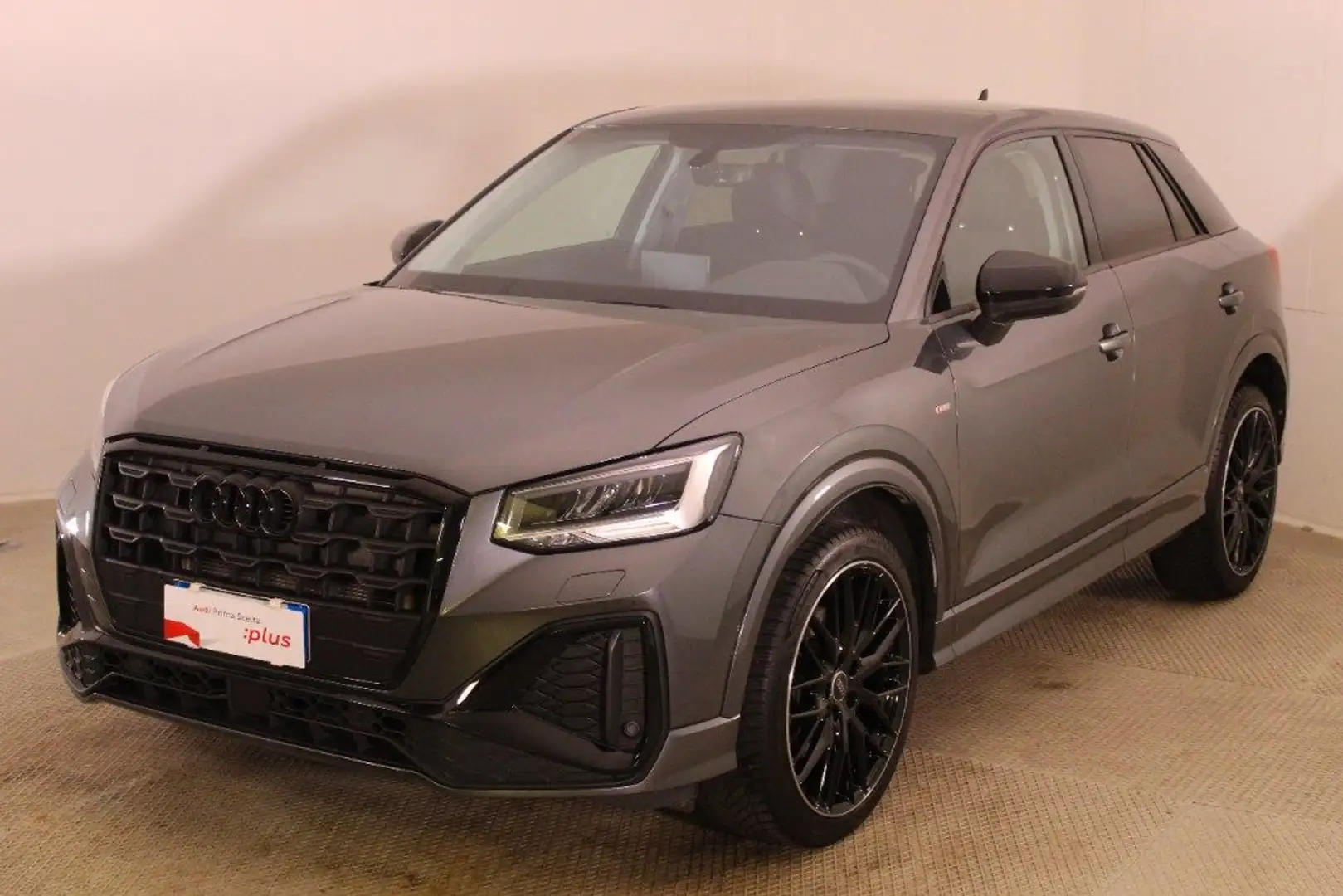 Audi Q2 30 TDI S tronic Identity Black Grigio - 1