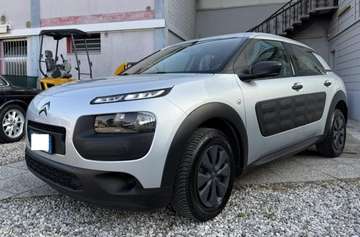 1.6 bluehdi Live s&s 100cv
