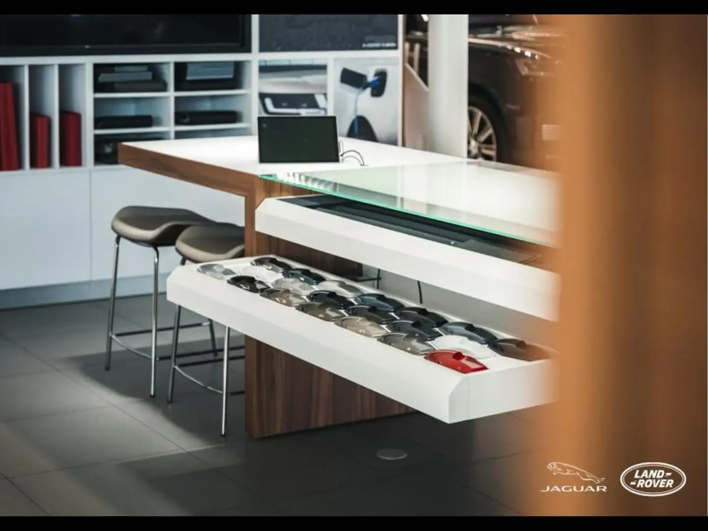 Land Rover Defender - 110 P400 HSE AWD Auto Silber - 2