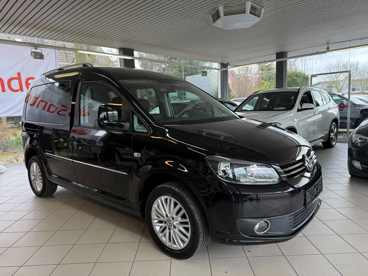 Volkswagen Caddy 1.2 TSI Team Edition Navi/Klimaauto/Temp./Alu/PDC Schwarz - 1