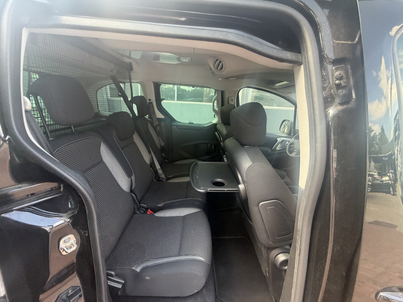 Peugeot Partner Tepee 1.2 PureTech Active 6-2018 • 81 kW / 110 PK — photo 41