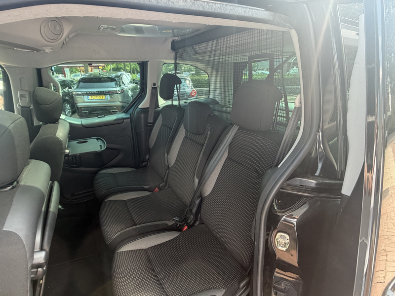 Peugeot Partner Tepee 1.2 PureTech Active 6-2018 • 81 kW / 110 PK — photo 9