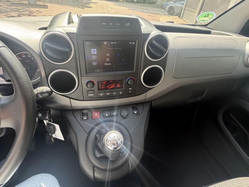 Peugeot Partner Tepee 1.2 PureTech Active 6-2018 • 81 kW / 110 PK — photo 11