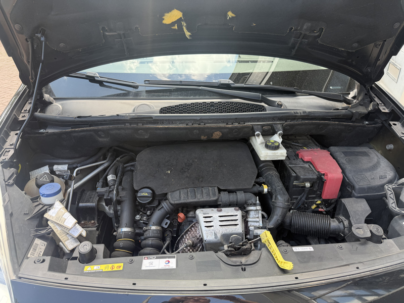 Peugeot Partner Tepee 1.2 PureTech Active 6-2018 • 81 kW / 110 PK — photo 50