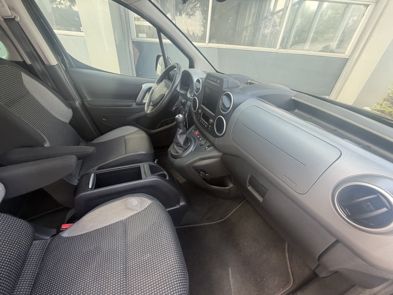 Peugeot Partner Tepee 1.2 PureTech Active 6-2018 • 81 kW / 110 PK — photo 36