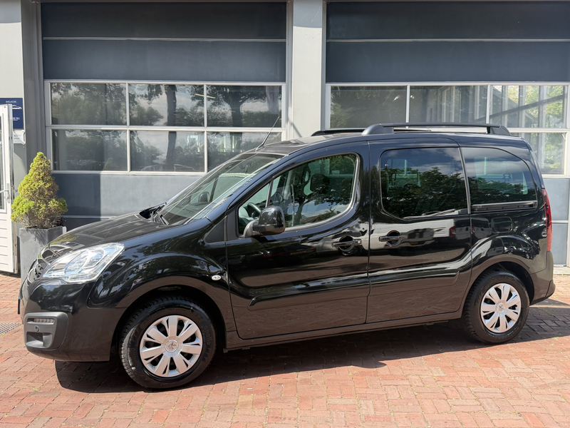 Peugeot Partner Tepee 1.2 PureTech Active 6-2018 • 81 kW / 110 PK — photo 15