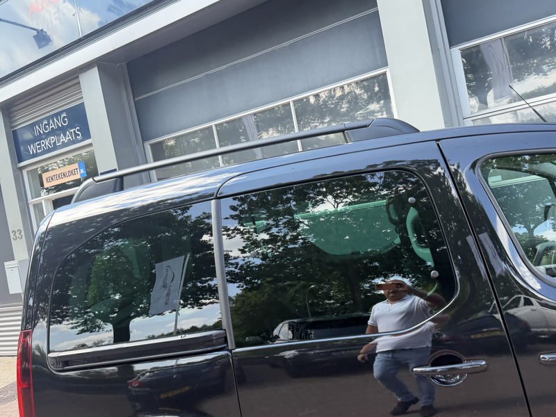Peugeot Partner Tepee 1.2 PureTech Active 6-2018 • 81 kW / 110 PK — photo 46