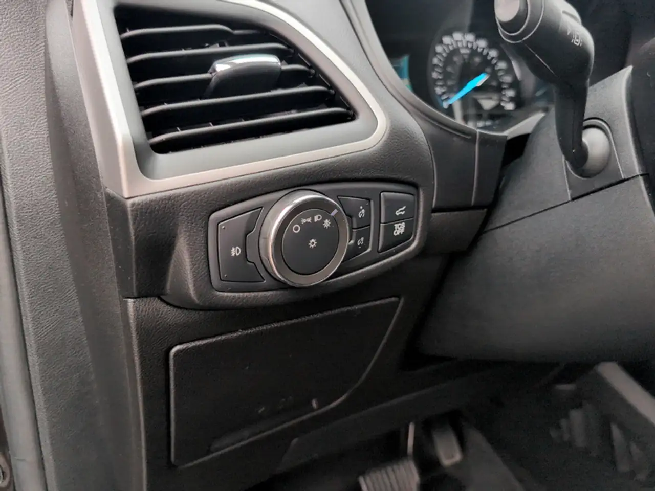 Ford Edge photo Ford Edge