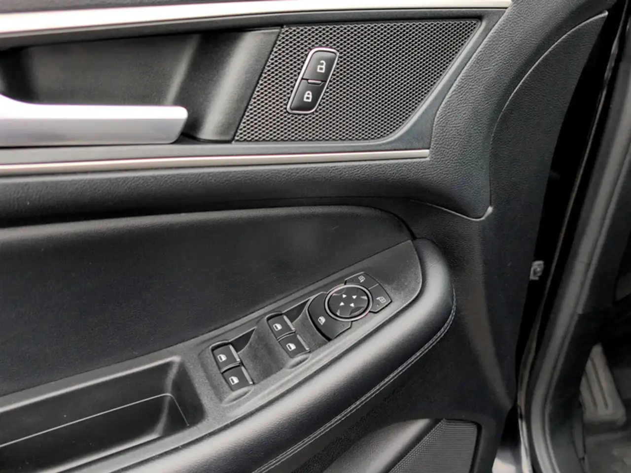 Ford Edge photo Ford Edge