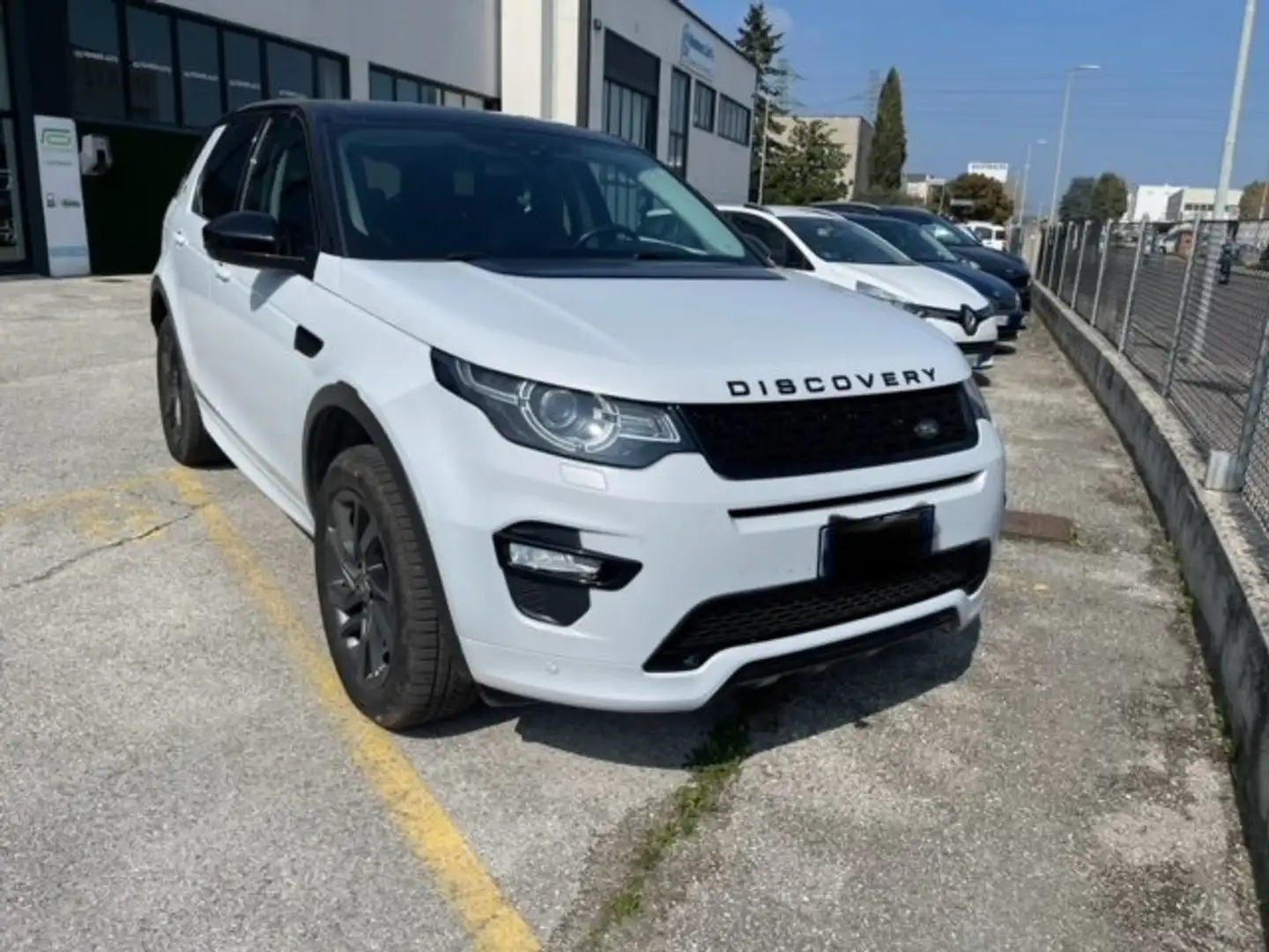 Land Rover Discovery Sport 2.0 td4 HSE DYNAMIC awd 150cv auto White - 2