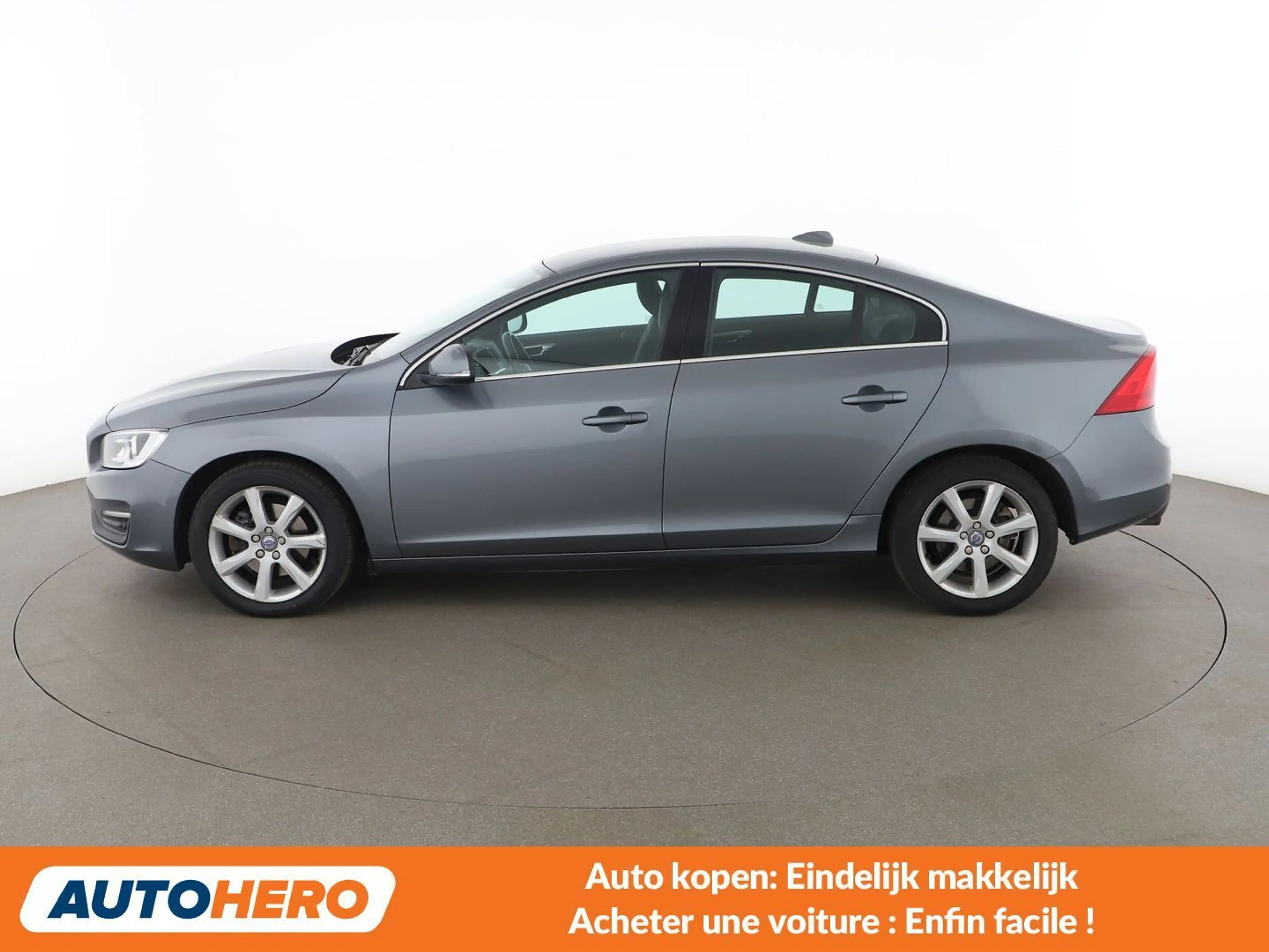 Volvo S60 2.0 T3 Momentum — photo 3