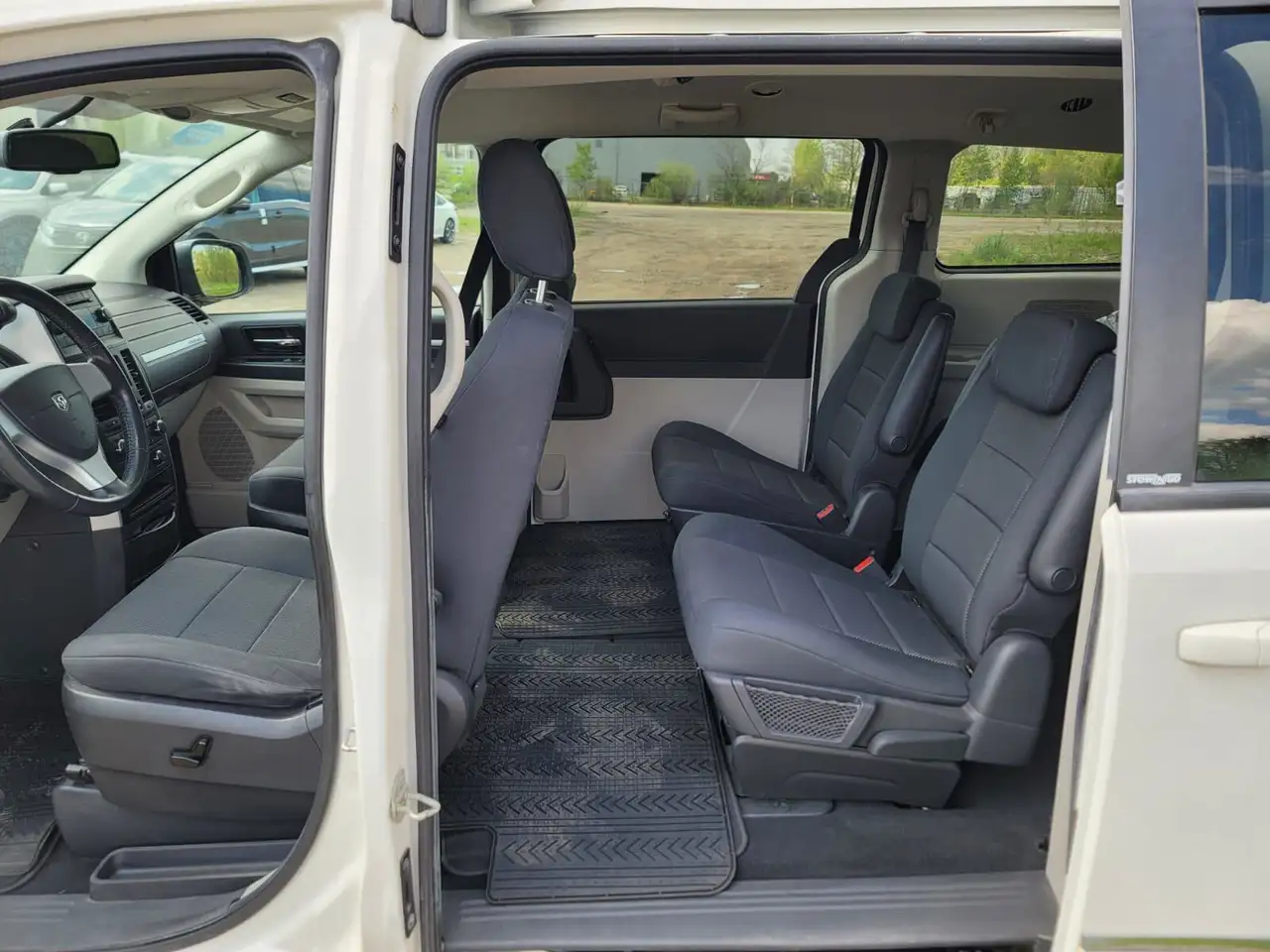 Dodge Grand Caravan fotografie Dodge Grand Caravan