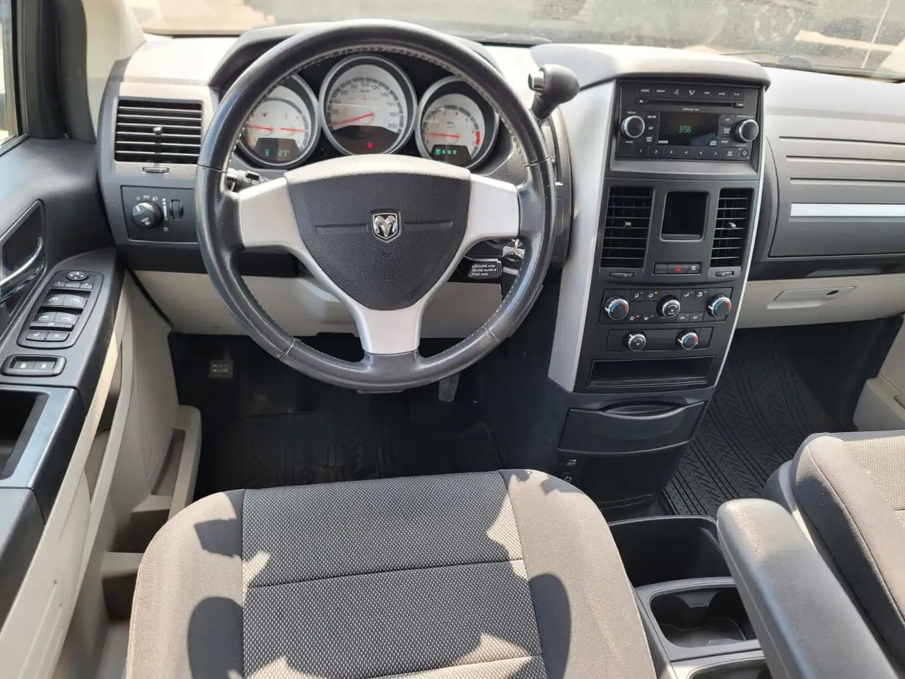 Dodge Grand Caravan fotografie Dodge Grand Caravan