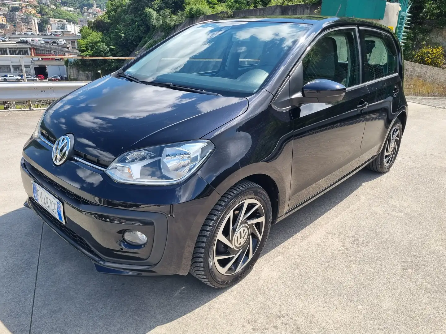Volkswagen up! up! 5p 1.0 Move 60cv Noir - 1