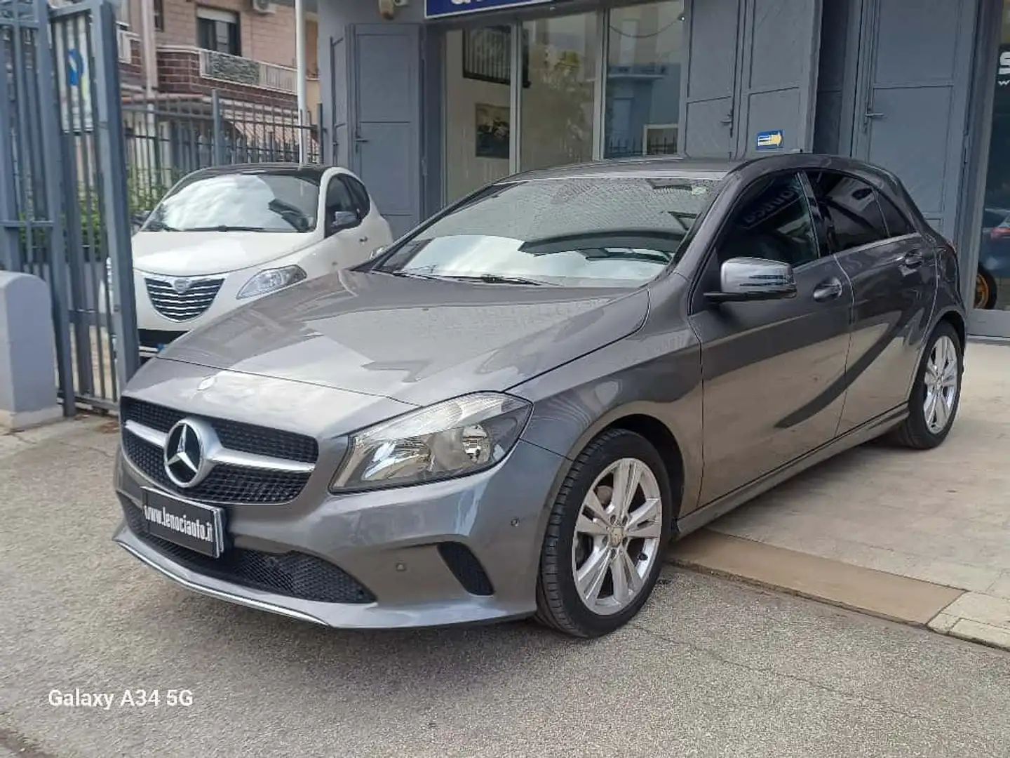Mercedes-Benz A 180 Classe A - W176 cdi Sport auto E6 Grigio - 2