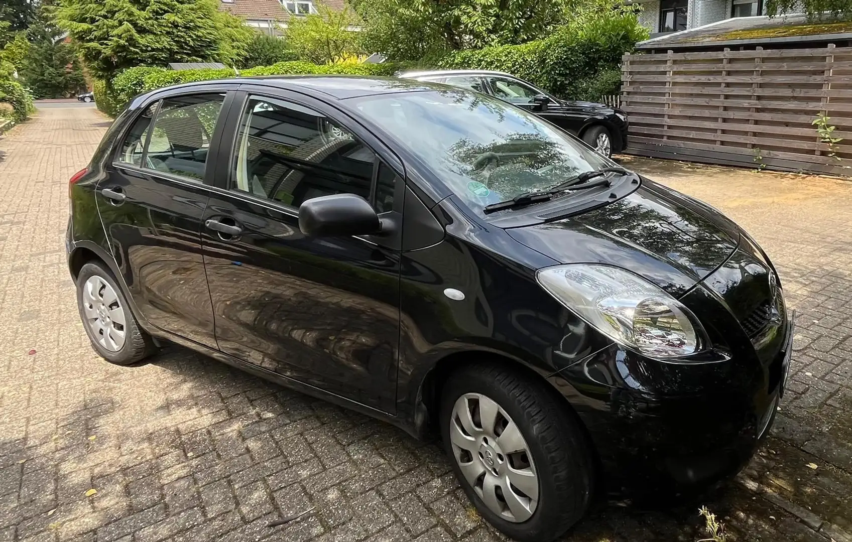 Toyota Yaris Yaris 1.0 VVT-i Schwarz - 2