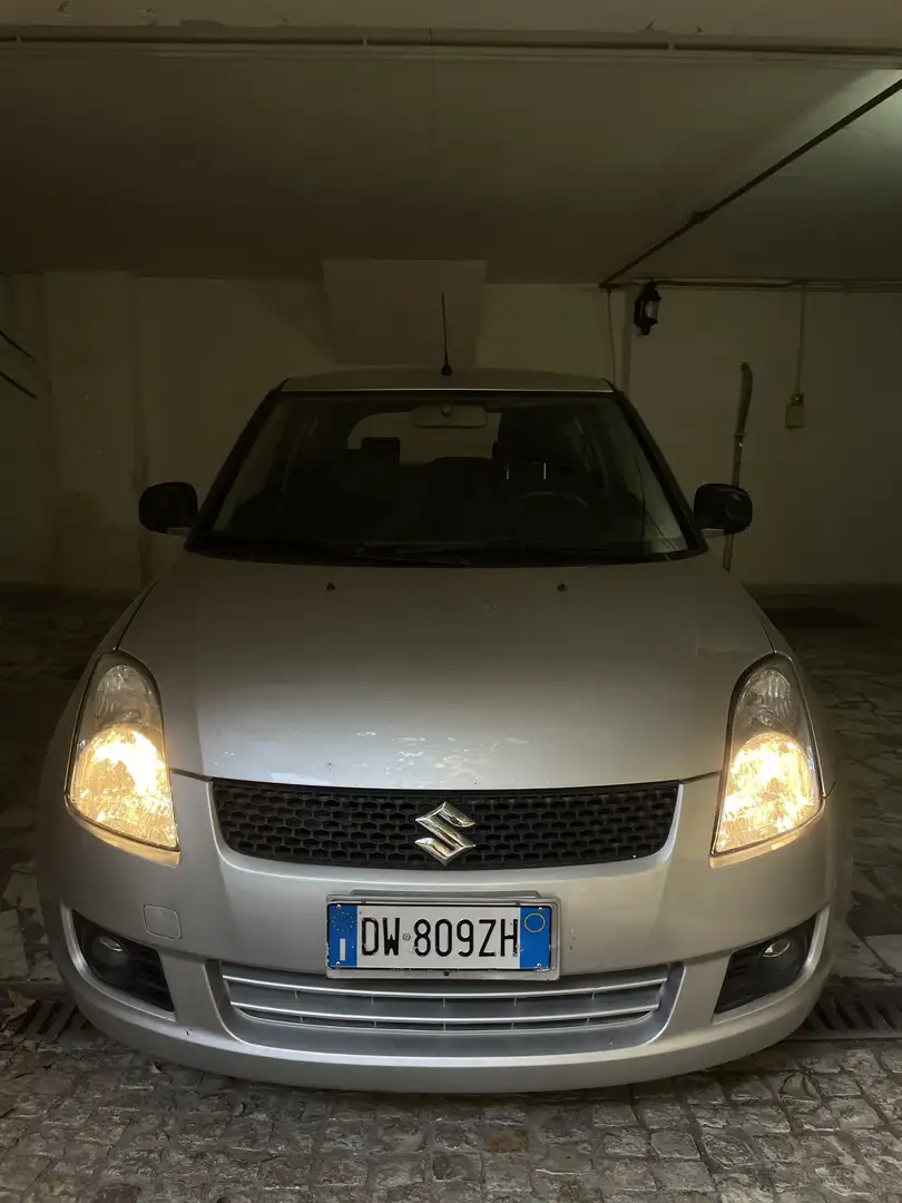 Suzuki Swift 3p 1.3 ddis GL 75cv - 1