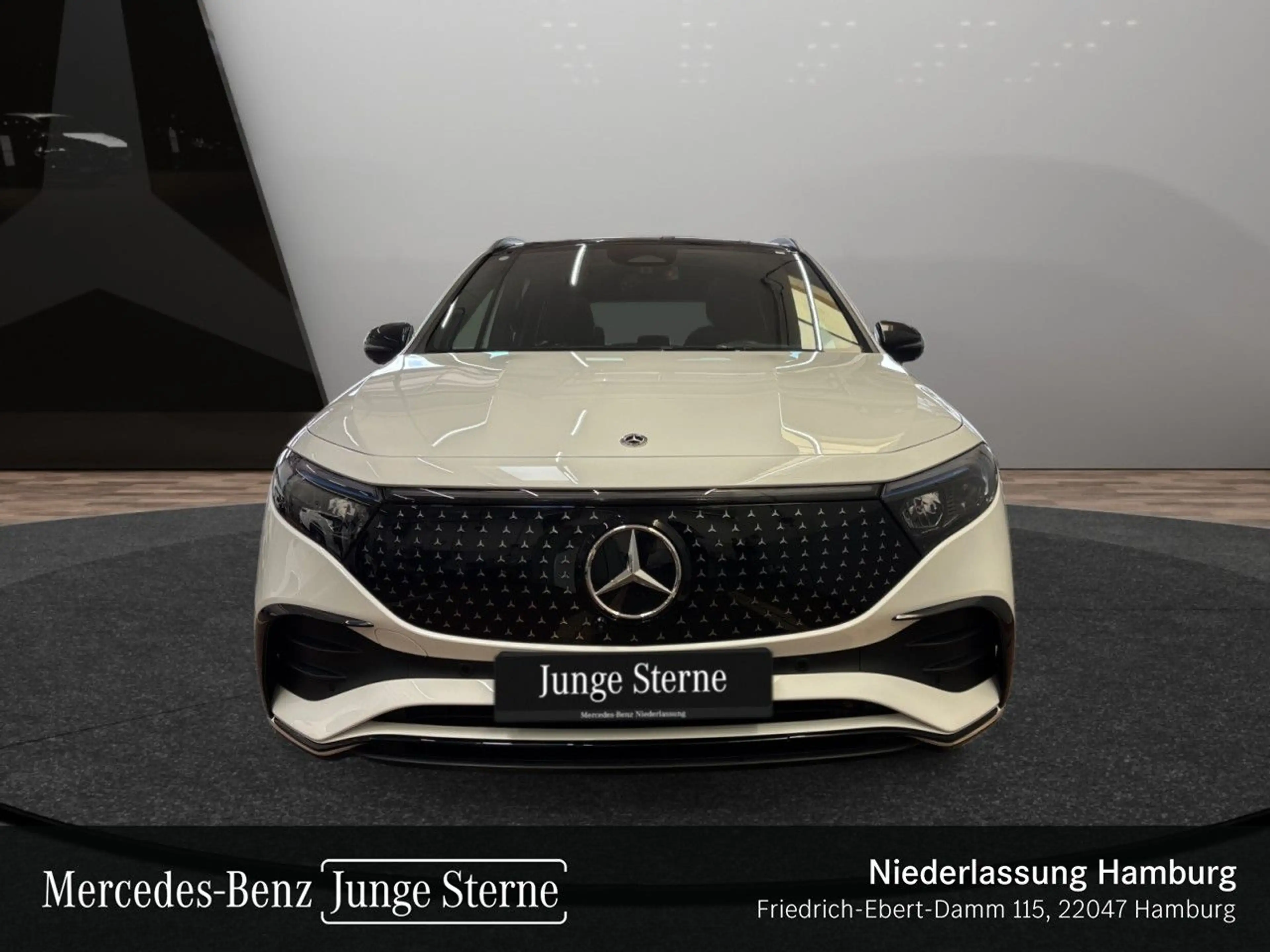 Mercedes-Benz EQA 250 AMG+NIGHT+PREMIUM+AHK+PANO+360+MEMORY+HUD — photo 3