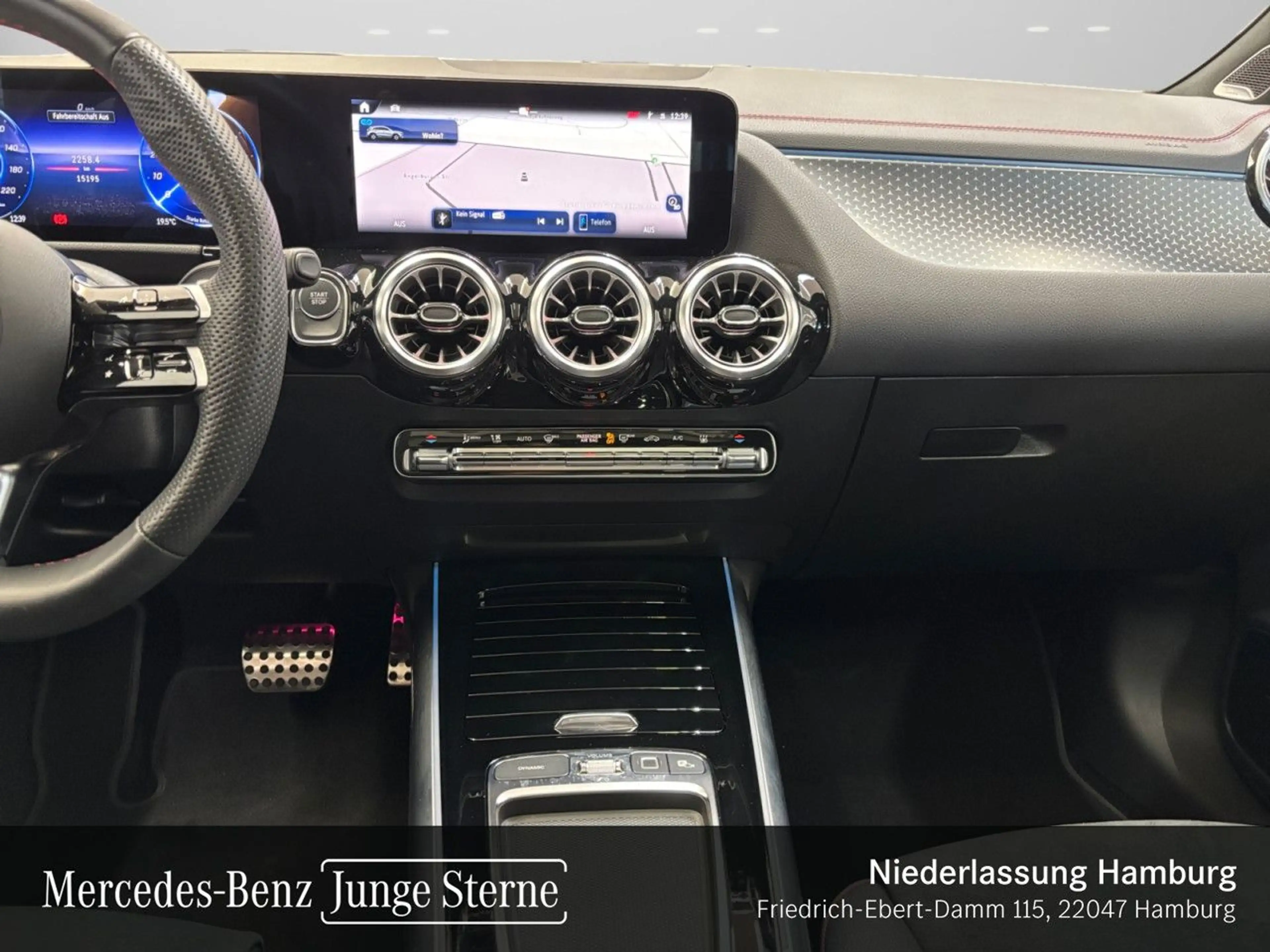 Mercedes-Benz EQA 250 AMG+NIGHT+PREMIUM+AHK+PANO+360+MEMORY+HUD — photo 15