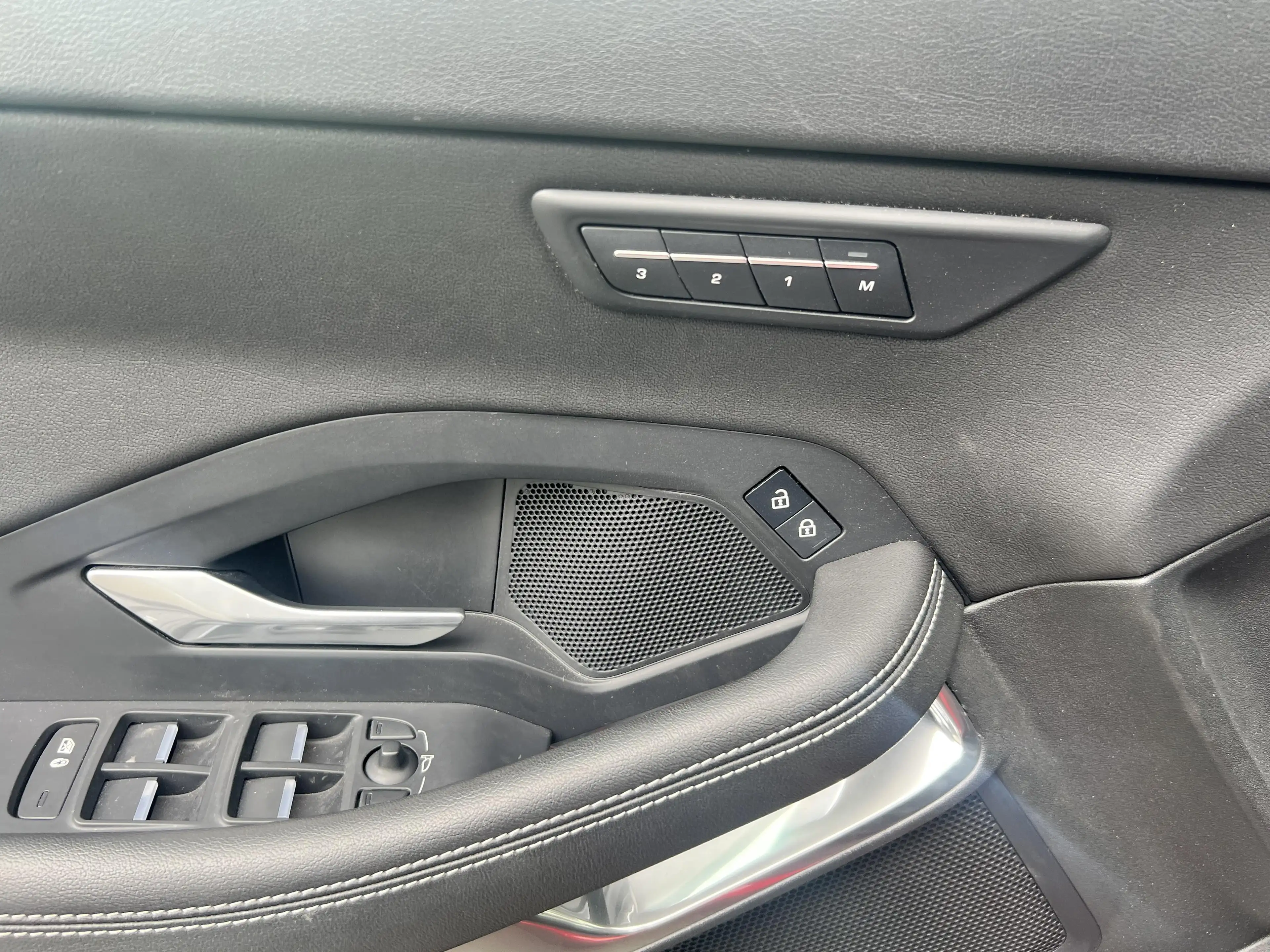 Jaguar E-Pace P160 R-Dynamic S *2 jaar waarborg* — photo 11