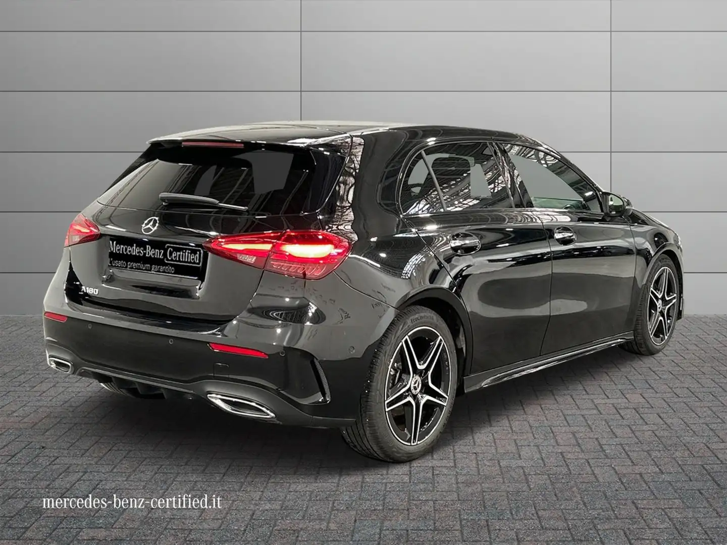 Mercedes-Benz A 180 Premium auto Zwart - 2