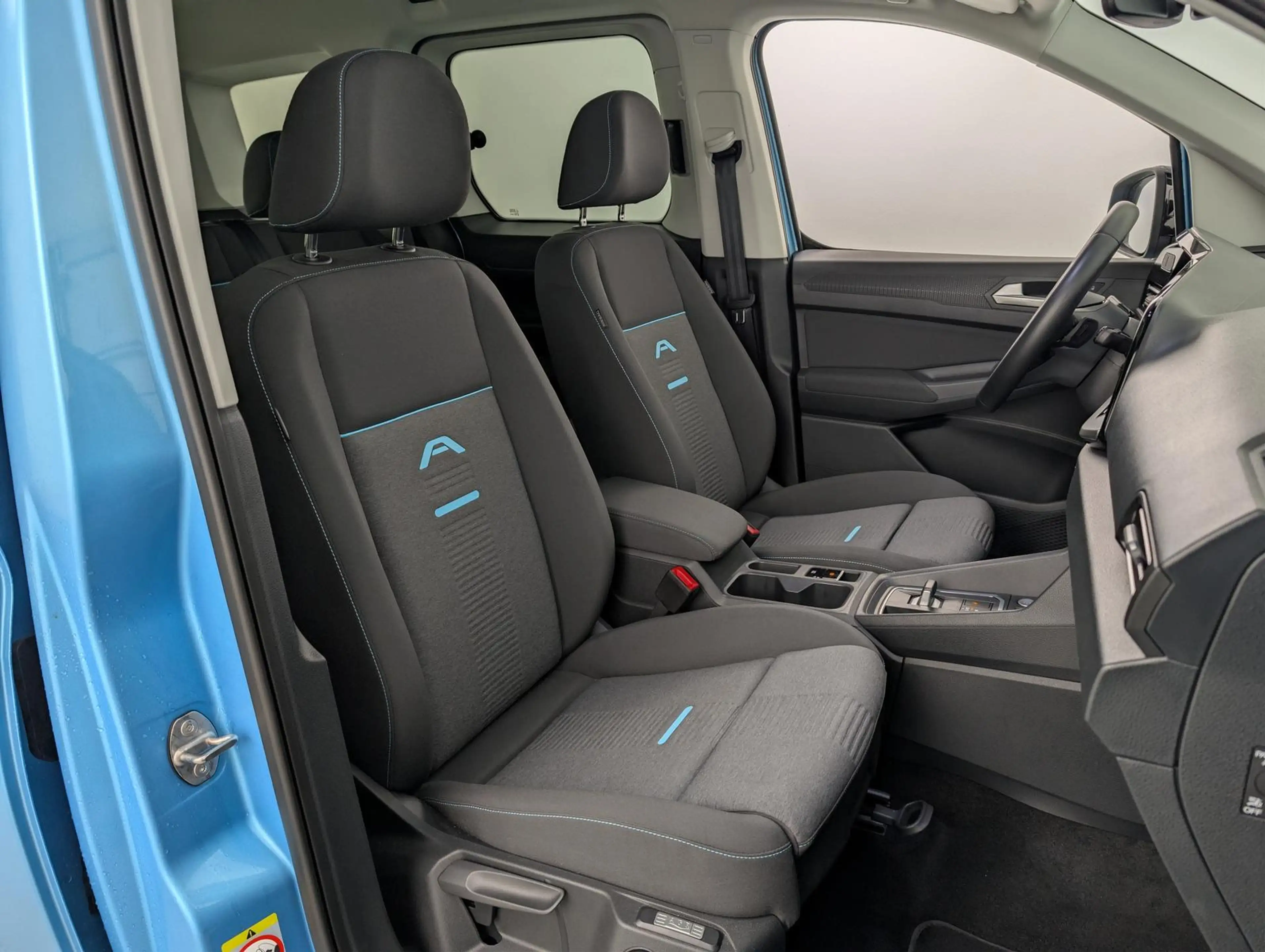 Ford Tourneo Connect 1.5PHEV Active ACC+ParkAss+AHK — photo 11