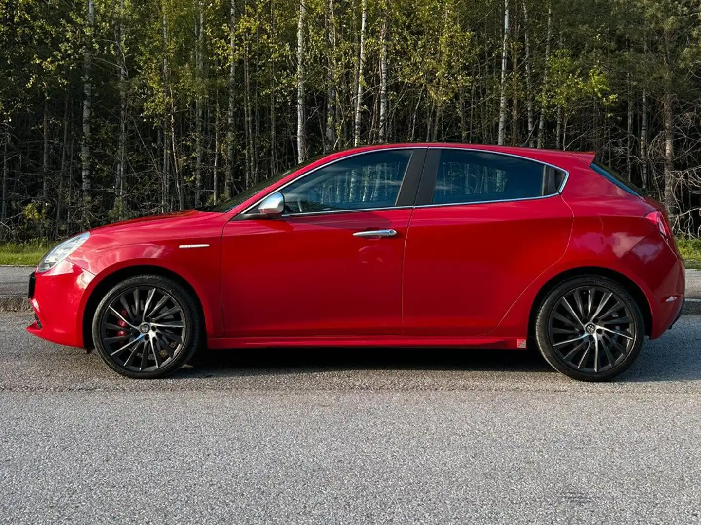 Alfa Romeo Giulietta Rosso - 1