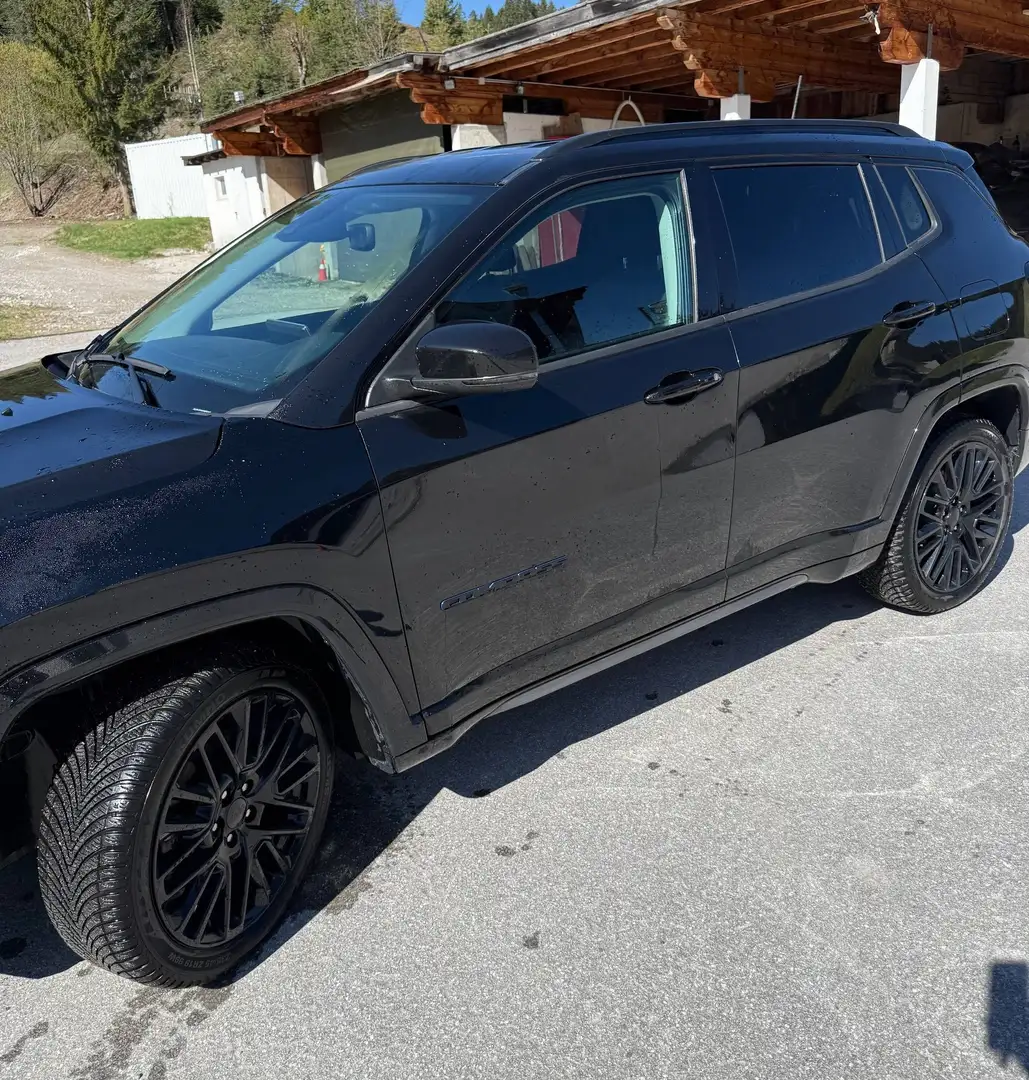 Jeep Compass Compass 1.3 PHEV S AT 4xe S Schwarz - 2