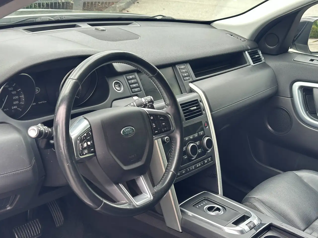 Land Rover Discovery Sport снимка Land Rover Discovery Sport