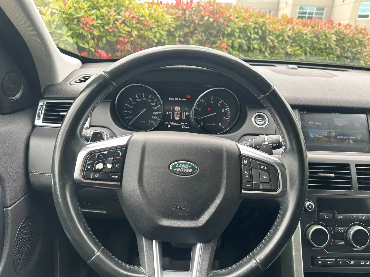 Land Rover Discovery Sport снимка Land Rover Discovery Sport
