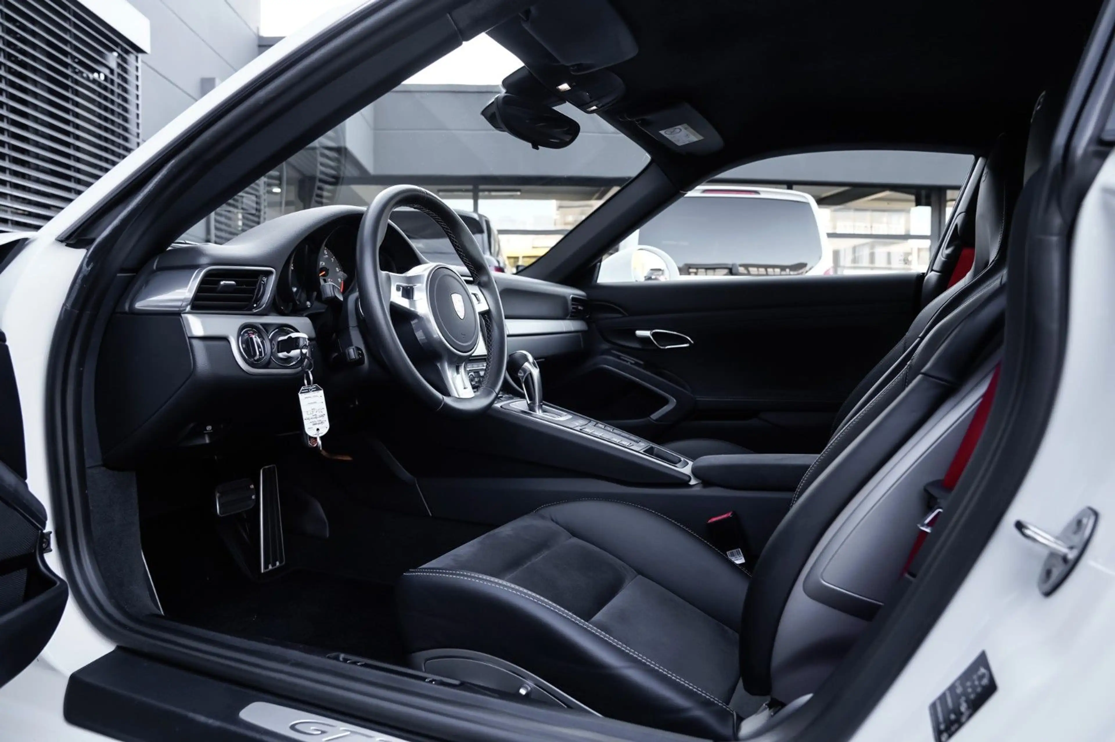Porsche 991 GT3 — photo 12