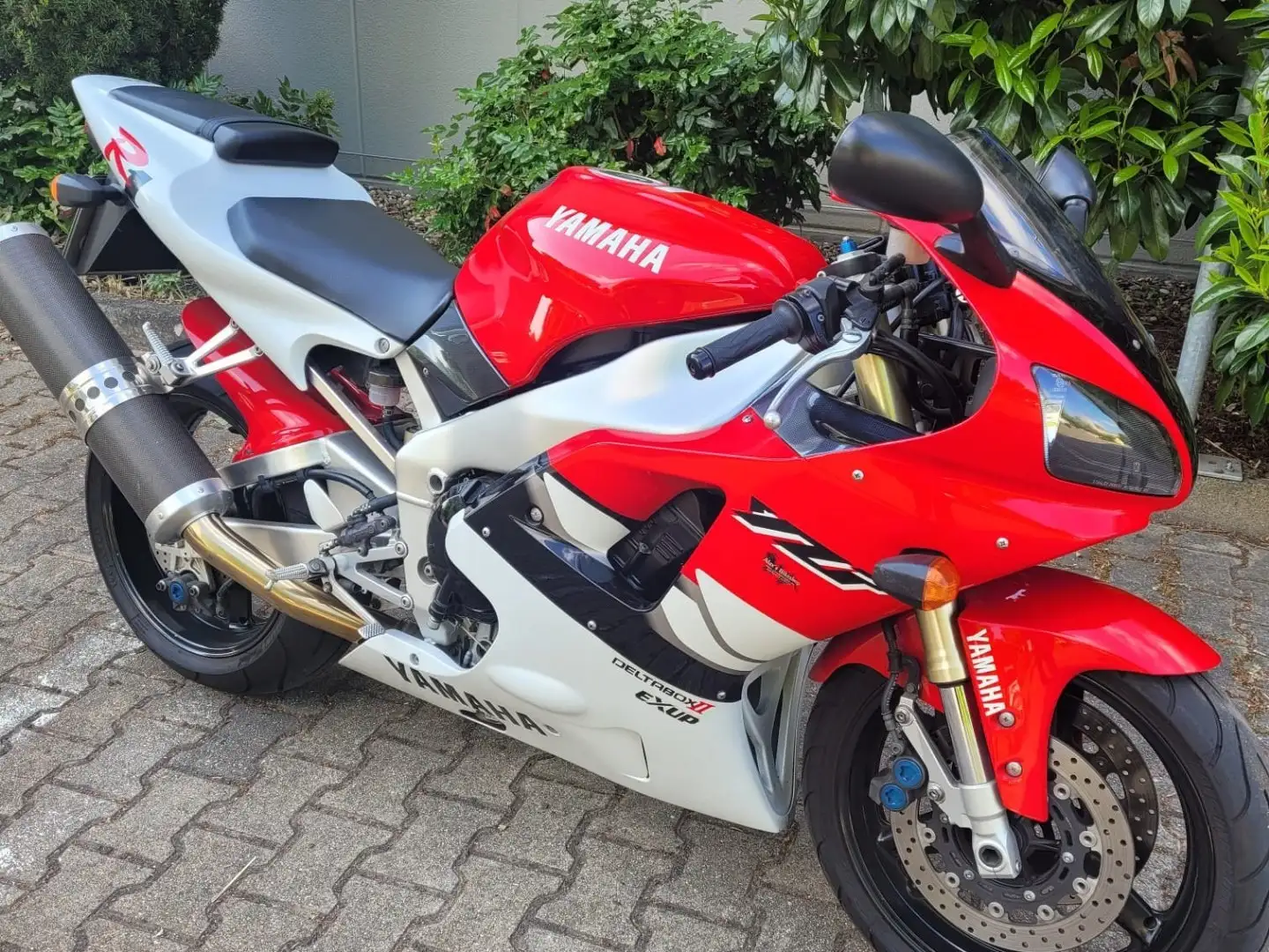 Yamaha YZF-R1 Ur R1 Rojo - 2