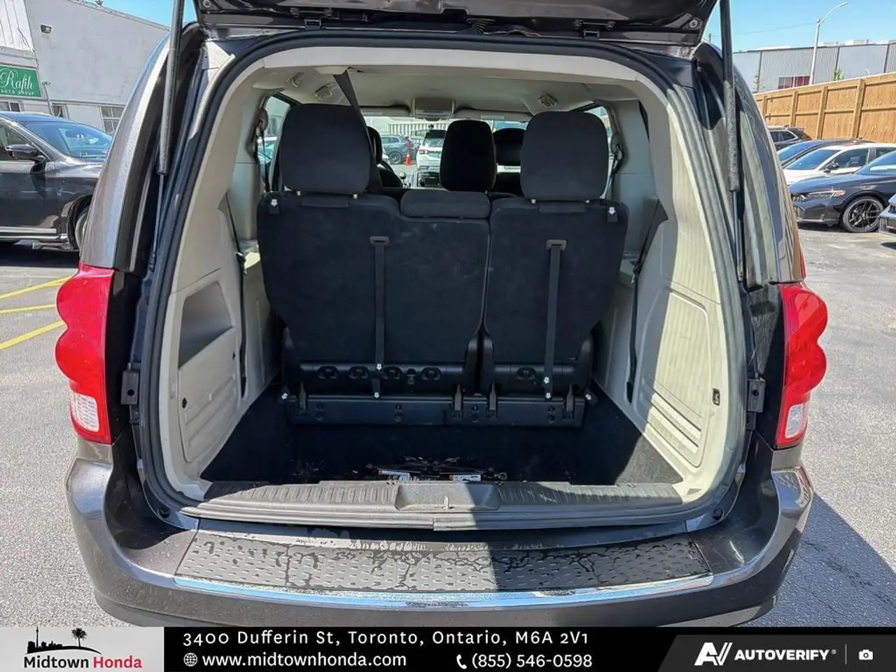Dodge Grand Caravan снимка Dodge Grand Caravan