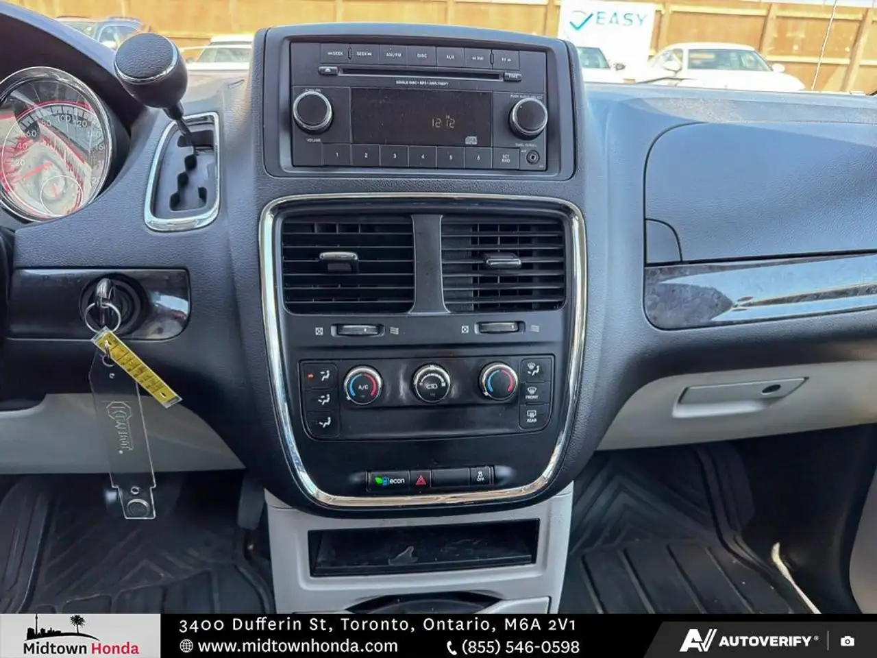 Dodge Grand Caravan снимка Dodge Grand Caravan